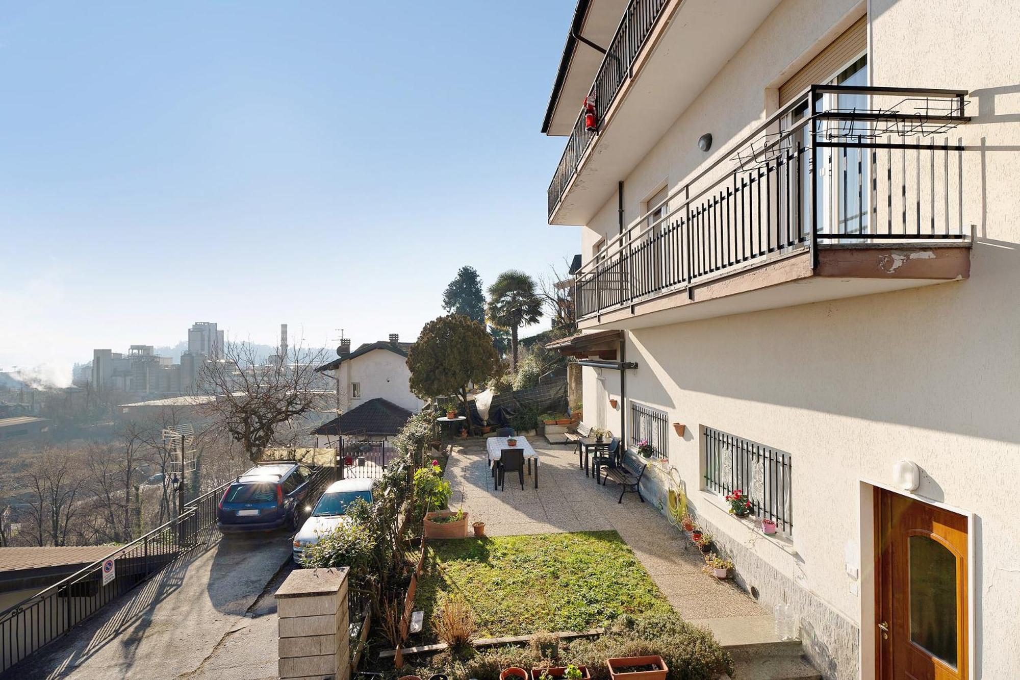 Casa Bella Apartment Intra Bagian luar foto